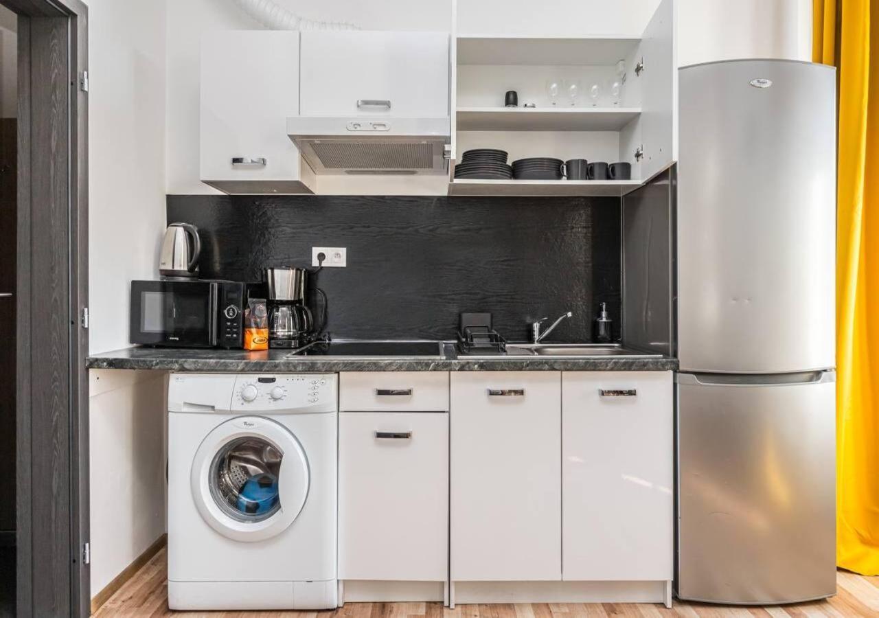 Ferienwohnung Crimson Charm Prag Exterior foto