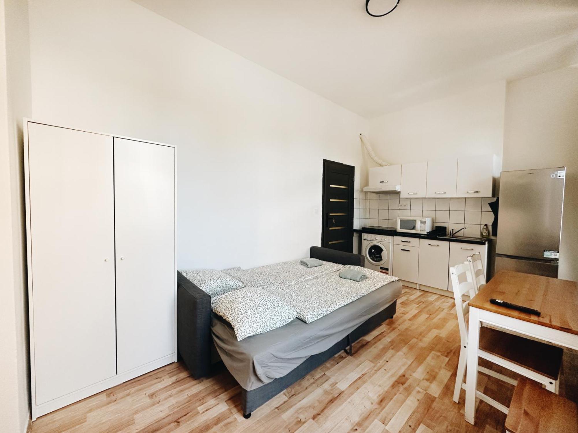 Ferienwohnung Crimson Charm Prag Exterior foto
